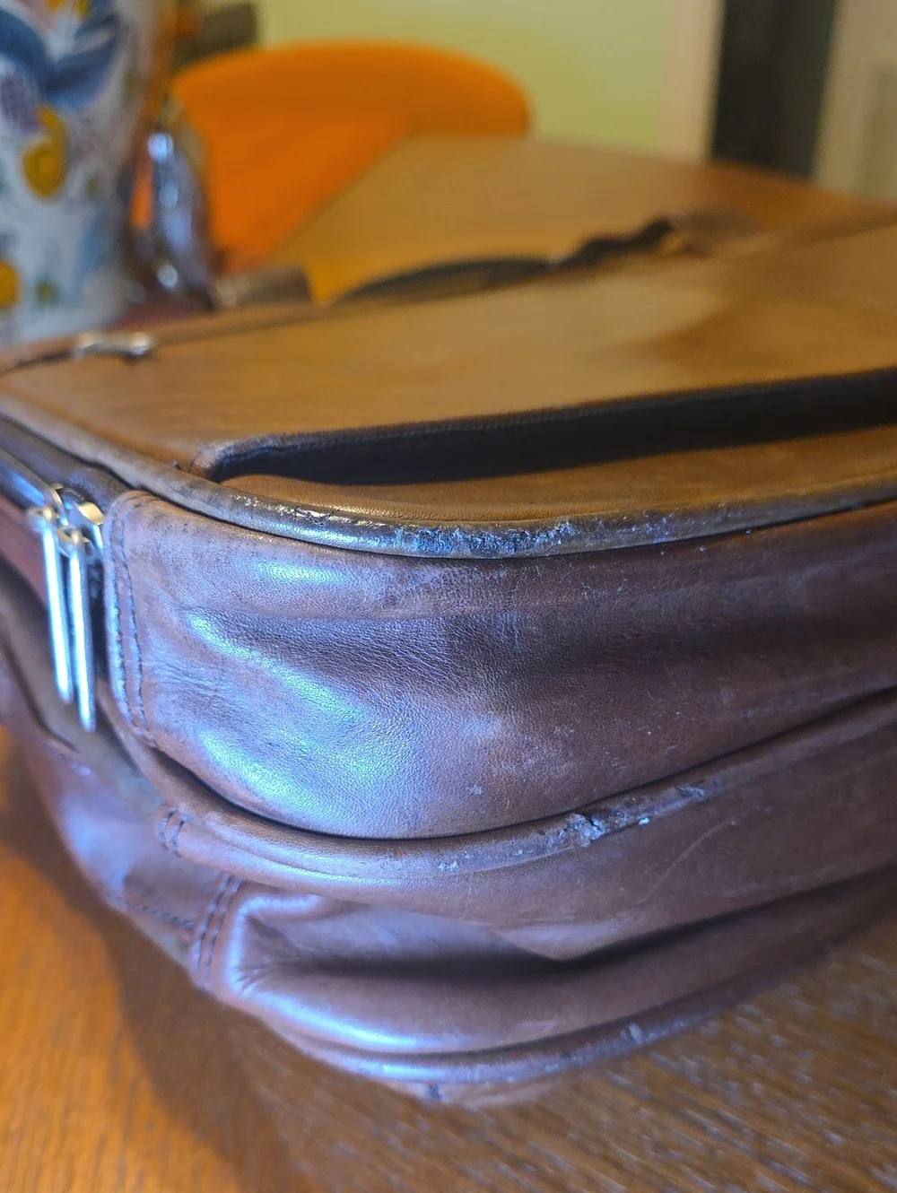 Rare Vintage 1990s Samsonite Distressed Leather Briefcase Messenger Laptop Bag
